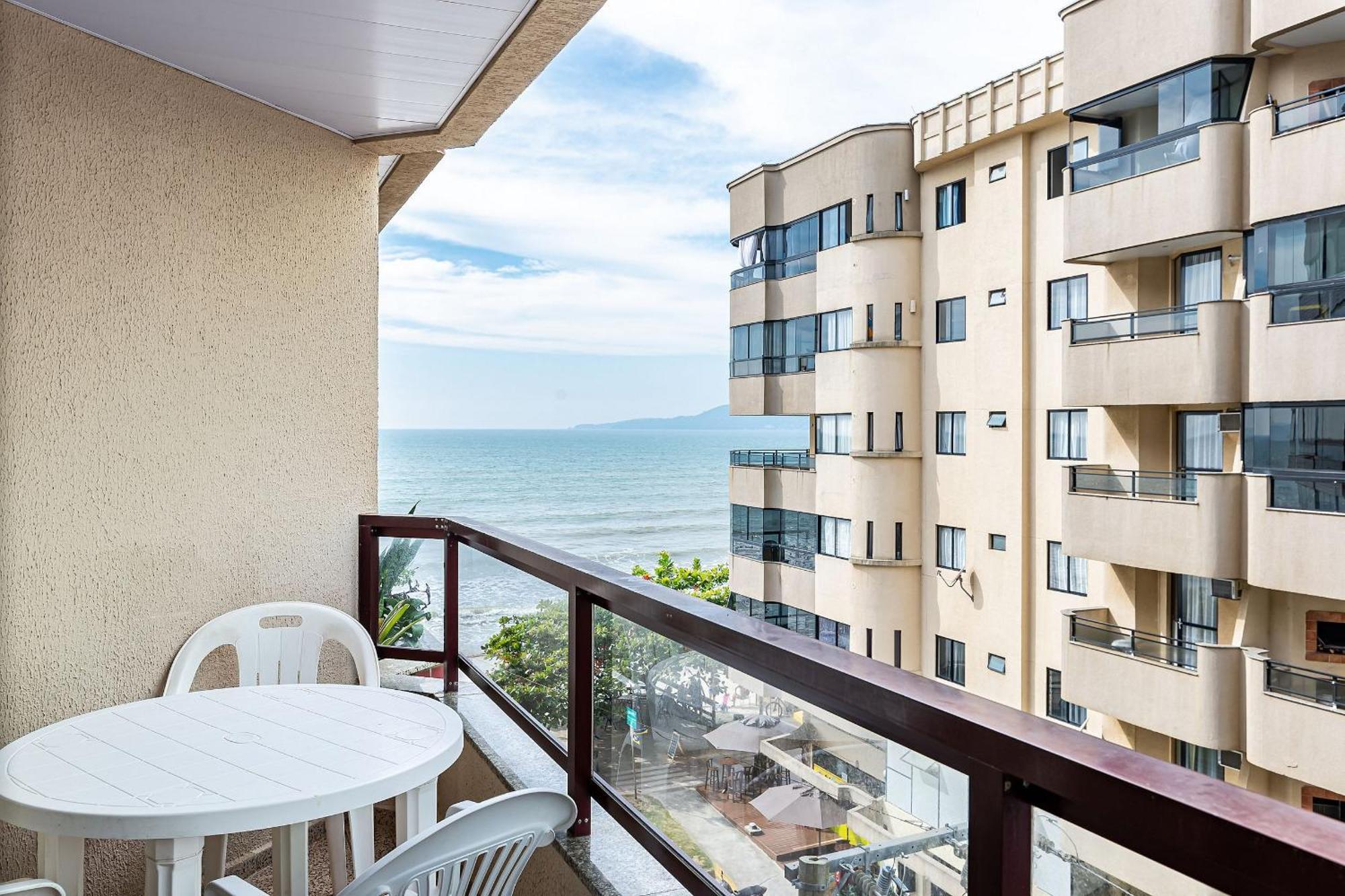 Apto Pe Na Areia Vista Mar Em Meia Praia Evb308 Итапема Екстериор снимка